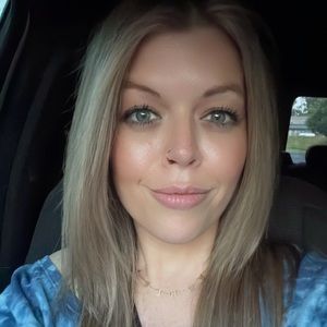 Meet your Posher, Ashley!